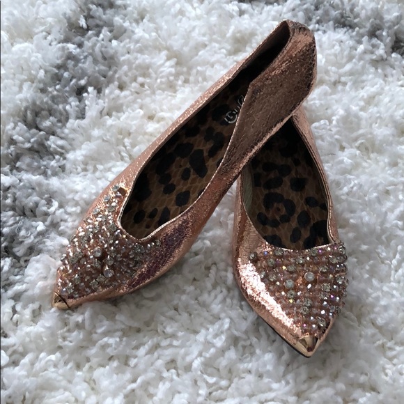 Flat shoes with stones and studs - Picture 2 of 8